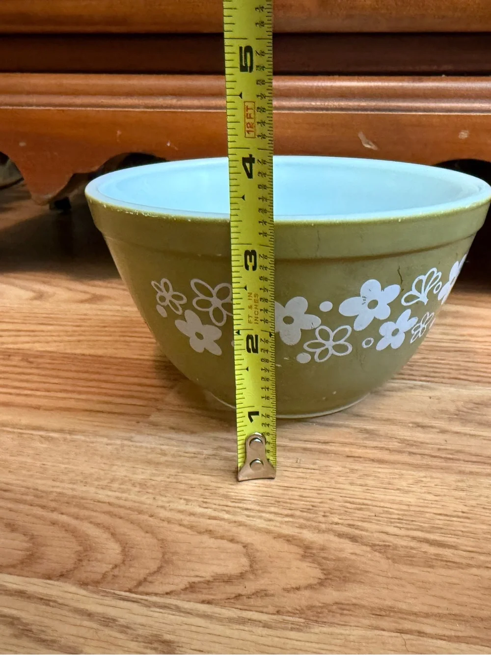 Vintage Crazy Daisy Pyrex #401 1.5 pint Nesting Mixing Bowl
